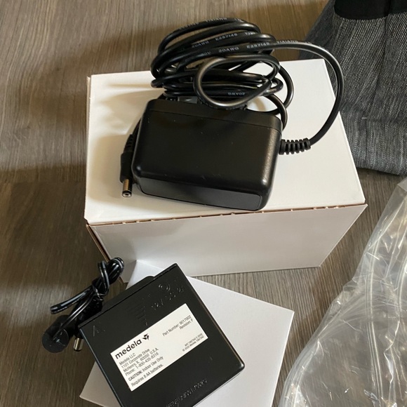 🔴SOLD🔴Medela Pump - Picture 4 of 10